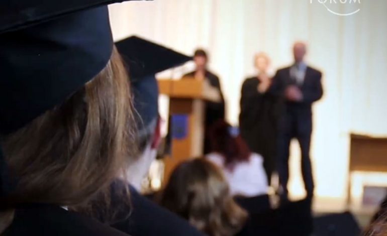 Në Danimarkë studentët nuk paguajnë…paguhen