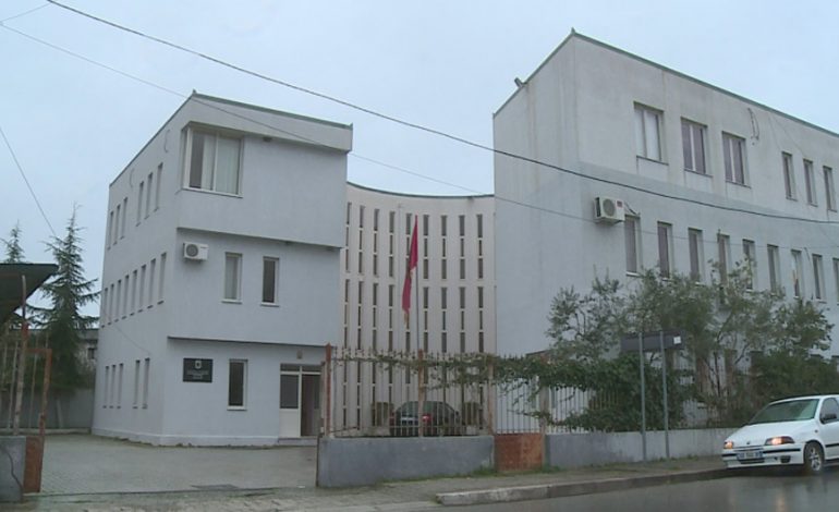 SKANDALI I TOKAVE NË BREGDET/ Dëshmia e gruas që “fundosi” zyrtarët e Hipotekës