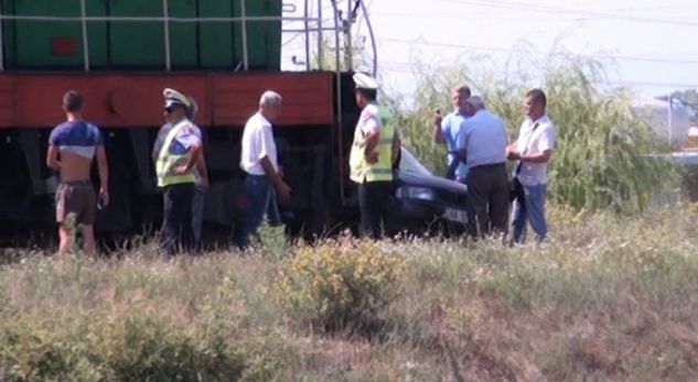 Treni përplas automjetin në Krujë, shoferi dërgohet me urgjencë në spital në gjendje të rëndë