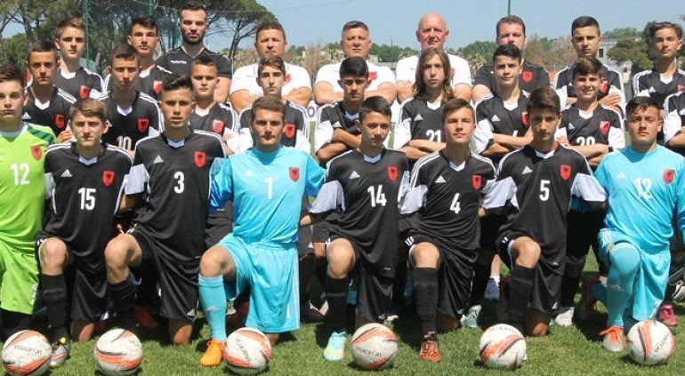 Kombëtarja U-15 nis grumbullimin, ja lojtarët e përzgjedhur nga trajneri (FOTO)