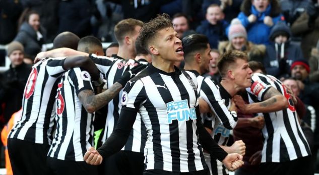 Manchester United rikthehet tek humbjet, mposhtet nga Newcastle