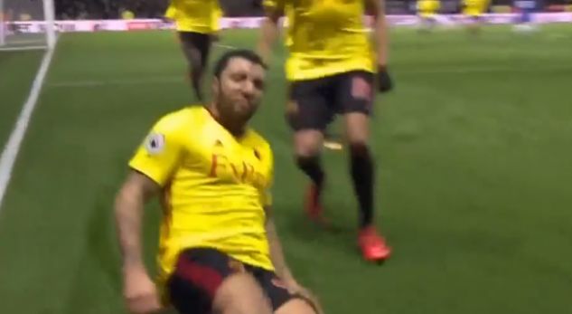 VIDEO/ Watford kalon në avantazh, Chelsea me 10 lojtarë