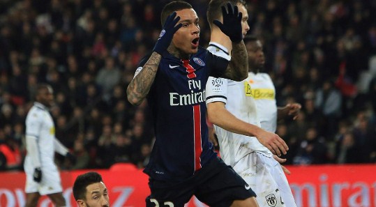 Zyrtare: Van der Wiel transferohet në Amerikë (FOTO)