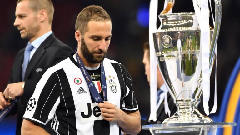 Higuain si Ibrahimovic, vuan mallkimin e trofeve të mëdhenj