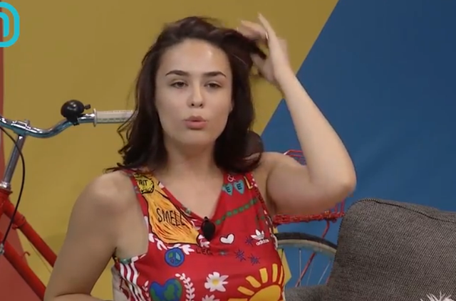 Gjen ende disa, shqiptaret e njohura që janë të BUKURA dhe i sheh shpesh pa grim (FOTO)