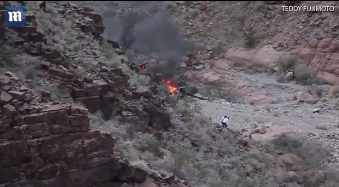 Momenti i pabesueshëm, gruaja i mbijeton rrëzimit të helikopterit dhe thërret të dashurin e vdekur (VIDEO)