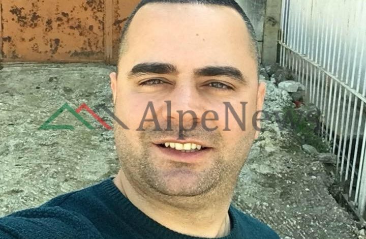 KERKOI 20.000 LEKE RRYSHFET/ Ky është PJESHKA, inspektori i hetimit tatimor që u arrestua sot (FOTO)