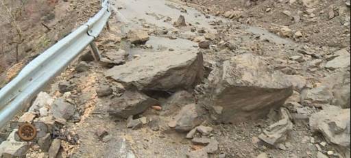 Dibër/ Dëmtohet rruga kryesore, 150 banorë të bllokuar prej 20 ditësh
