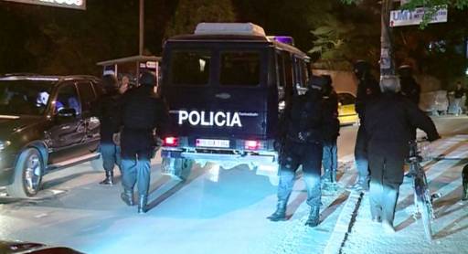 DETAJE nga aksioni që prangosi zyrtarë dhe policë/ Dërgonin emigrantë drejt SHBA dhe Kanadasë, 40 të arrestuar