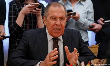 Ministri i Jashtëm i Rusisë Lavrov konfirmon dëbimin e diplomatëve britanikë