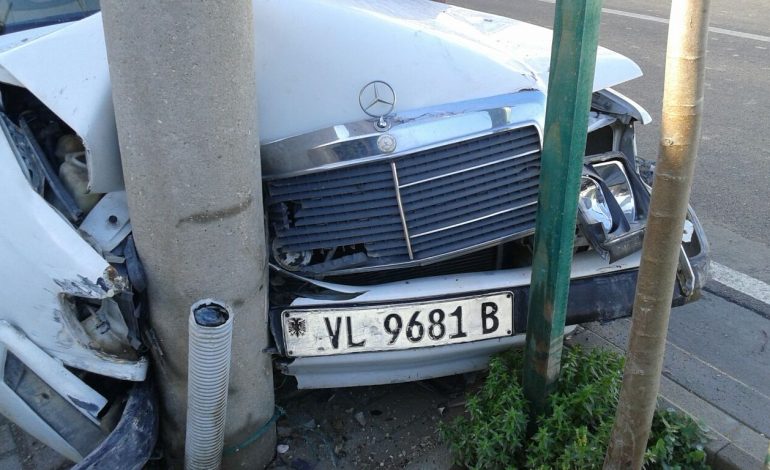 Grabiti makinën e punonjësit të policisë në Vlorë, identifikohet autori/ Ka realizuar dhe disa vjedhje të tjera