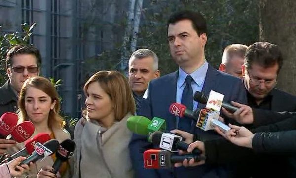 KOORDINIMI PËR DITËN E ENJTE/ Kryemadhi me urgjencë në zyrën e Bashës. Çfarë biseduan për një orë