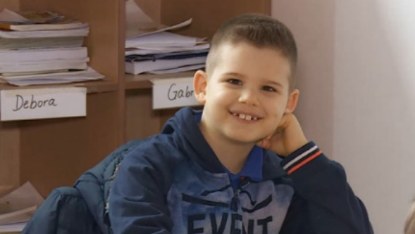 Një shqiptar 6-vjeçar anëtar i Organizatës Botërore të Gjenive. Njihuni me superinteligjentin Dionis