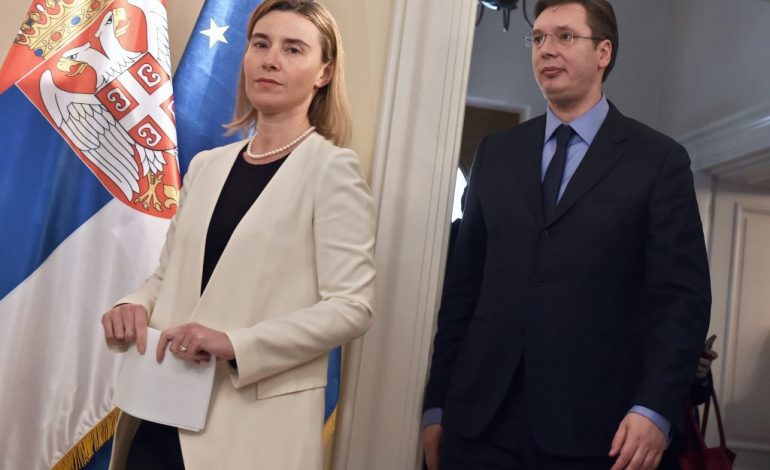 Tensionet me Kosovën, Mogherini niset urgjent në Beograd