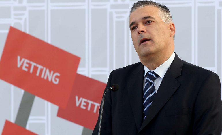 ONM ka kërkuar procedim penal për komisionerin publik Heral Saraçi: Ai ka cënuar…