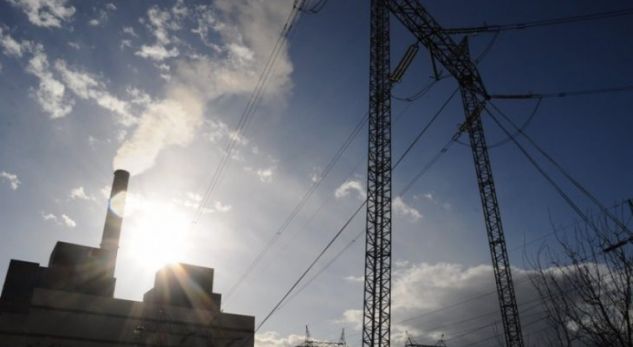 “Erdha për energjinë”, shqiptari 20-vjeç përdhunon të moshuarën