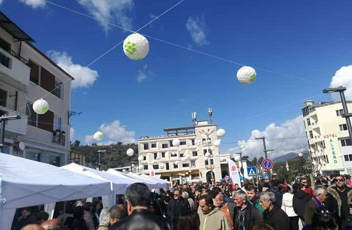 Përmeti, kryeqendra e festimeve të Ditës së Verës në jug, qindra qytetarë shijojnë gatimet tradicionale
