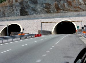Taska në rrugën e Kombit, reagon Gjiknuri: Koncesionari do të përmirësojë, operojë dhe mirëmbajë autostradën