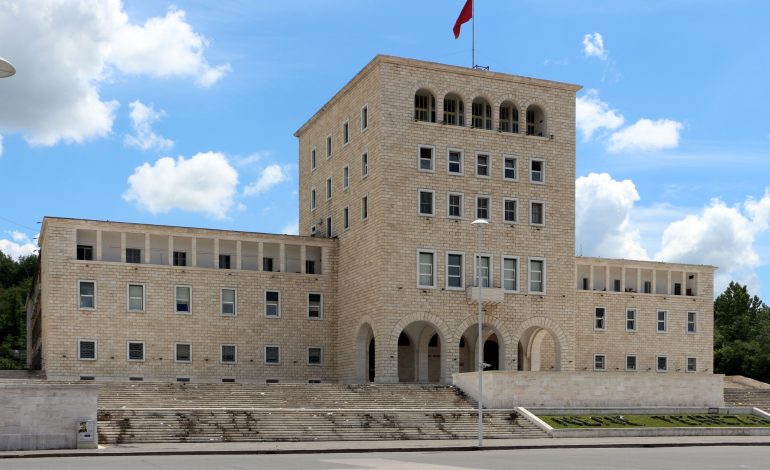 Zbardhet formula/ Politekniku, ja si do të llogariten pikët për studentët e rinj