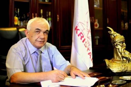 SHISTE DIPLOMA FALSE/ Çfarë kërkon PROKURORIA për Ahmet Muçën, ish-pronarin e "Kristalit"