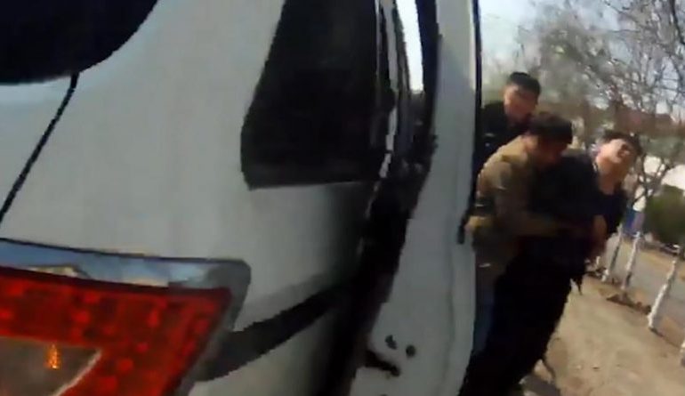 Përplas nënë e bir dhe largohet, i përmbyset bota kur zbulon identitetin e tyre