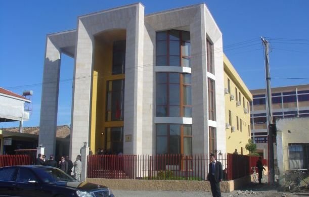 Nis procedim PENAL për ish drejtorin e ALUIZNI-t në Durrës, Flamur Gjuzi (DETAJET)