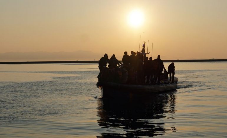 Anija me emigrantë fundoset në Greqi, mbyten 14 vetë, mes tyre edhe fëmijë