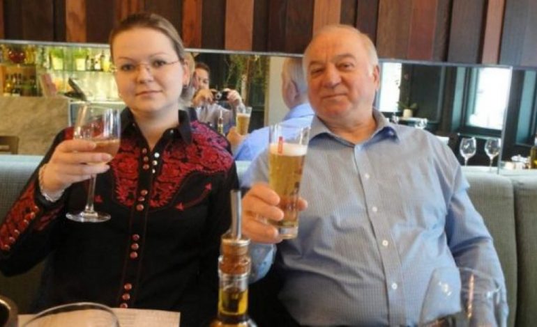 Spiuni rus, gjurmë të helmit gjenden në restorantin ku hëngrën babë e bijë