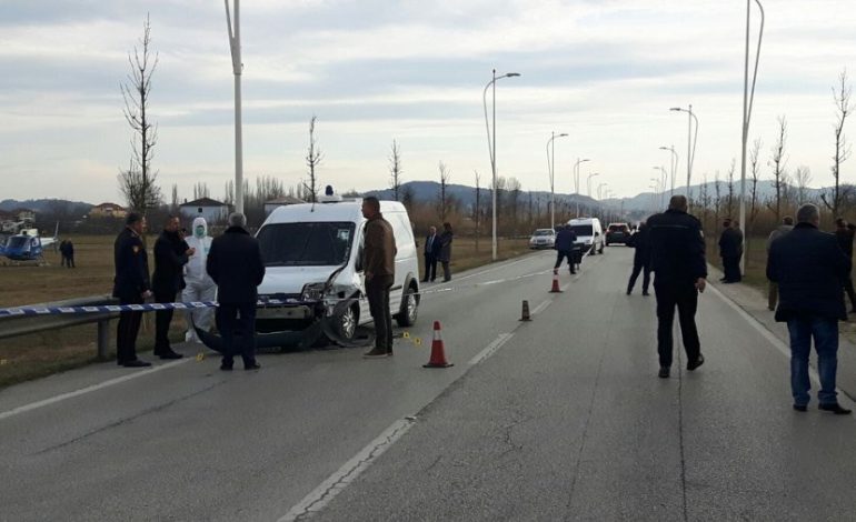 Grabitja blindave me para/ Ministri Xhafaj firmos rregullat e reja: Policët e eskortave s’do përdorin celularë