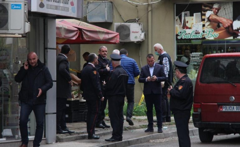 SHPERTHIMI/ Pronari rrëfen ç’ndodhi në dyqanin e celularëve: Më erdhi një pako dhe…