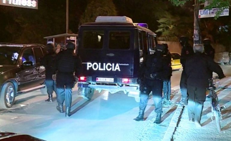Tentuan të grabisnin banesën por njëri mbeti i vdekur/ Dalin detajet, si ndodhi ngjarja. Pronarët e shtëpisë… (FOTO)