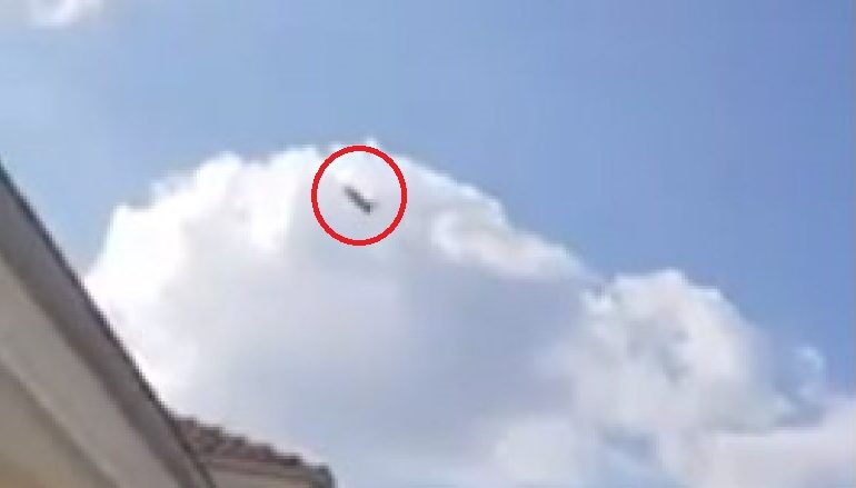 Serbia tregon forcën? Mediat: Aeroplanë ushtarakë serbë mbi qiellin e Preshevës (VIDEO)