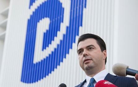 TAKSA PËR RRUGËN E KOMBIT/ Reagon ashpër Basha: Grabitje e dyfishtë e shqiptarëve dhe barrierë…