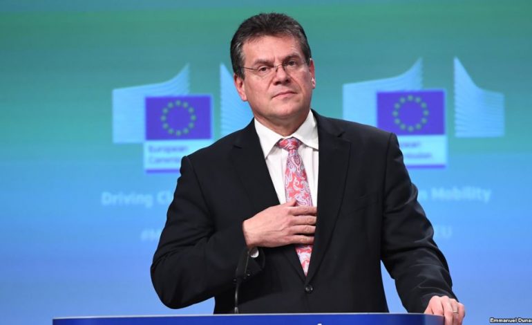 BE e gatshme për të ndërmjetësuar në konfliktin e gazit Ukrainë- Rusi