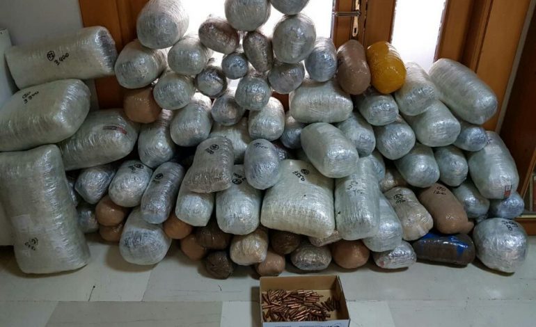 Greqi/ Shkatërrohet banda e drejtuar nga shqiptarë që furnizonte ishullin me drogë