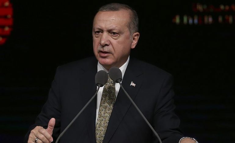 “Asnjë hap pas”, Erdogan zbulon bisedën me Trump dhe Putin. Kërcënimi i fortë