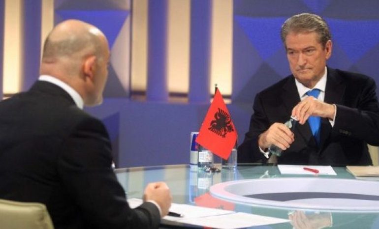 Sali Berisha- Blendi Fevziu/ Dritëhijet e një “divorci” 5 vjeçar mes ish Kryeministrit dhe drejtuesit të emisionit “Opinion”