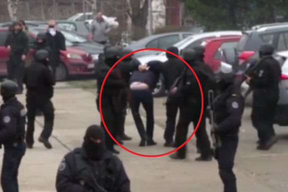 VIDEO/ Ky është poshtërimi që policia e Kosovës i bëri në Prishtinë zyrtarit të lartë serb