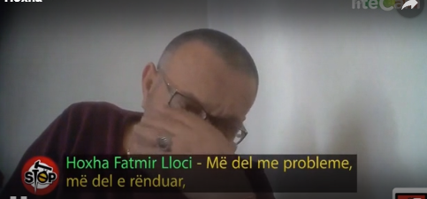 VIDEO-SKANDALI/ “Puthje dhe prekje të nxehta”. HOXHA pretendon se heq XHINDËT por NGACMON gratë në Tiranë (EMRI)