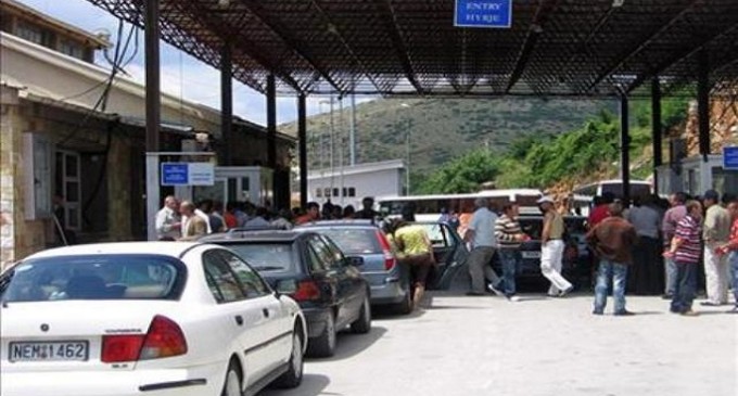 60 KG KABABIS/ ARRESTOHEN 2 punonjës të Policisë në Pikën Kufitare të Kapshticës (EMRAT)