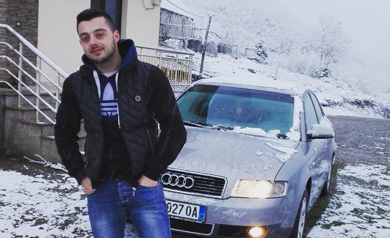Mbush çantën me drogë dhe del në rrugë/ Kush është KRISTJAN MAKAJ që u arrestua në flagrancë (FOTO)