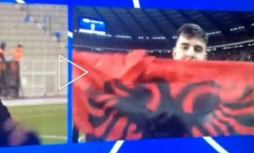 Mesfushori i Kombëtares fiton Kupën e Belgjikës, feston me flamurin kuqezi