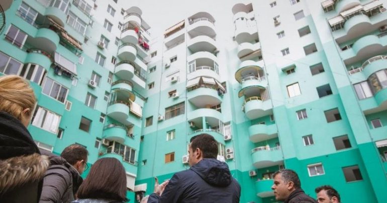 Këshilli Bashkiak i Tiranës: Gati kredia e butë për strehimin e 1000 familjeve. Të gjitha kriteret për të përfituar (FORMULARI)