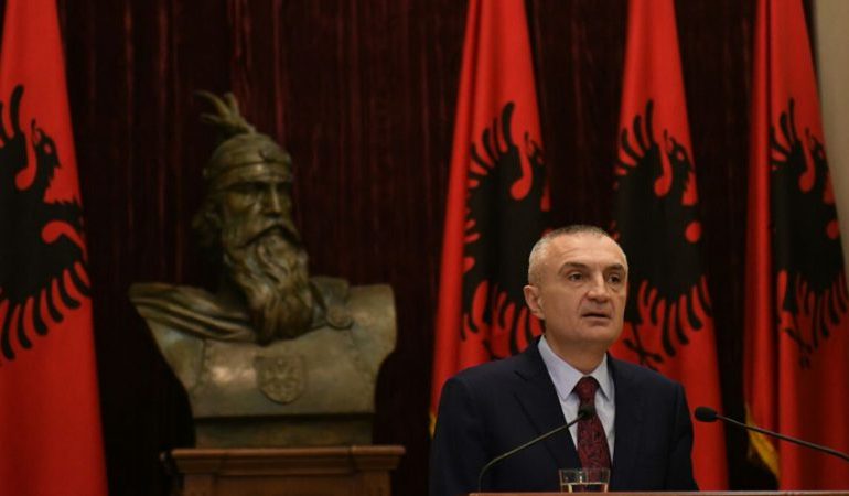 TENSIONI në Rrugën e Kombit/ Presidenti Meta: Thirrje të evitohet dhuna, dialogoni!