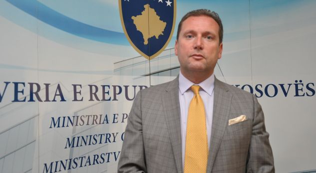 ZYRTARE/ Ramush Haradinaj shkarkon ministrin e Punëve të Brendshme Flamur Sefaj
