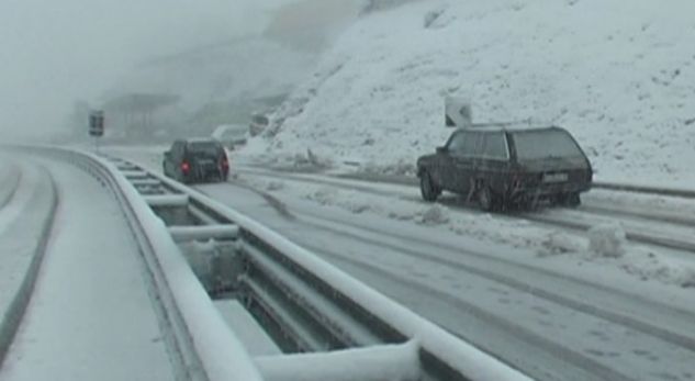 PËRKEQËSIMI I MOTIT/ Si paraqitet SITUATA në Shqipëri dhe kush janë akset e bllokuara