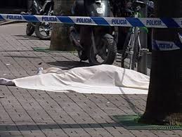 E RËNDË NË LUSHNJE/ 85-vjeçari bie nga pallati. Policia zbulon shkaqet: Kishte një…