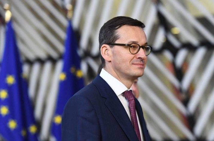 POLONI/ Shkarkohen 17 zëvendës ministra, Kryeministri: Pagat e tyre…