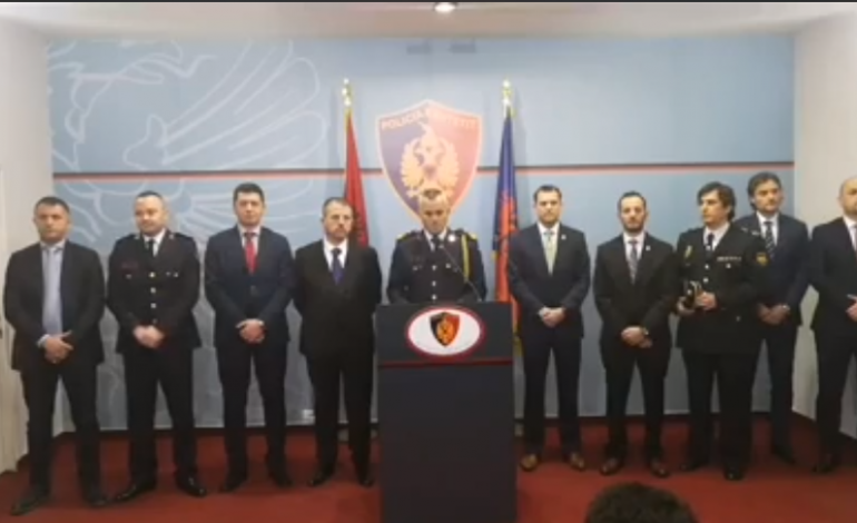 “CIKLONI ANTITRAFIK”/ Si u goditën njëkohësisht 7 BANDA TE VIZAVE, Veliu: 1000 shqiptarë u trafikuan në Angli (VIDEO)
