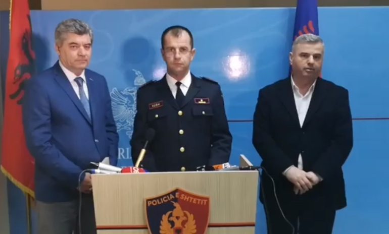 FIER/ Goditet grupi kriminal me 16 anëtarë, falsifikonin dokumente për migracion të paligjshëm (EMRAT+VIDEO)